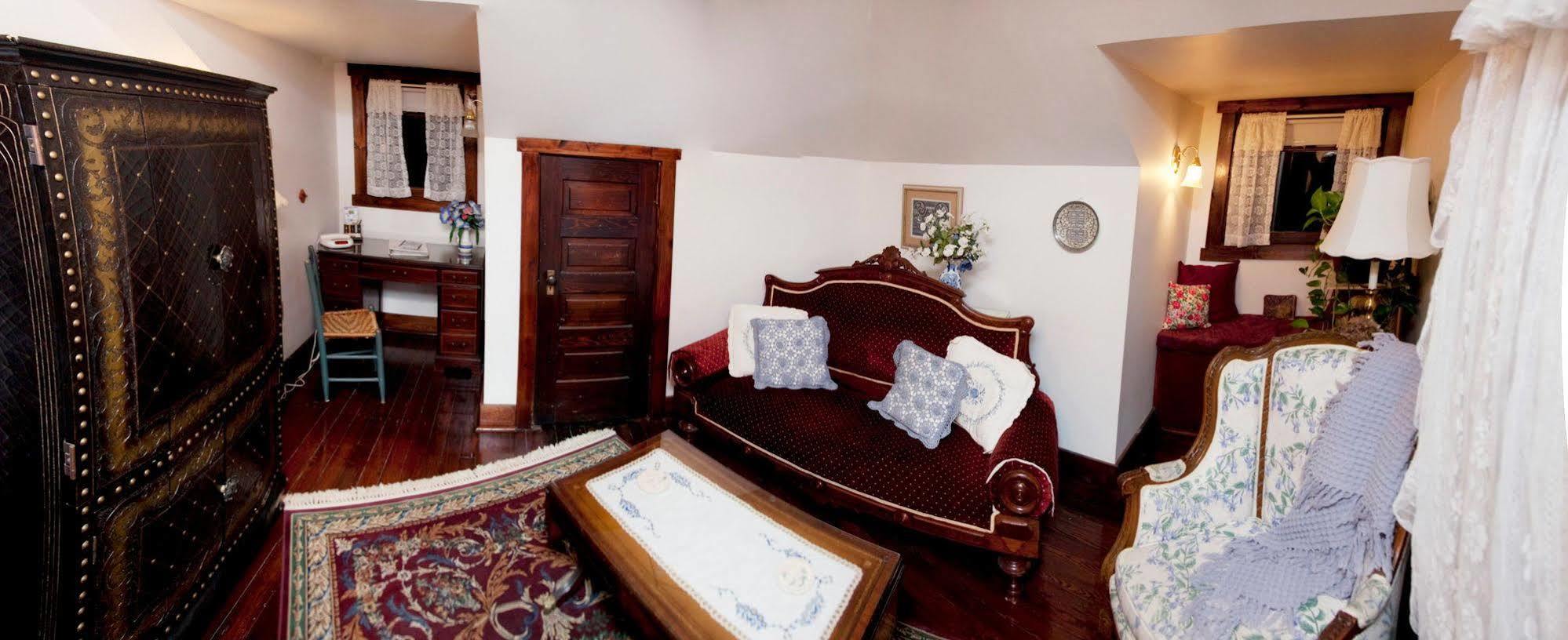 Beall Mansion An Elegant Bed & Breakfast Inn Элтон Экстерьер фото